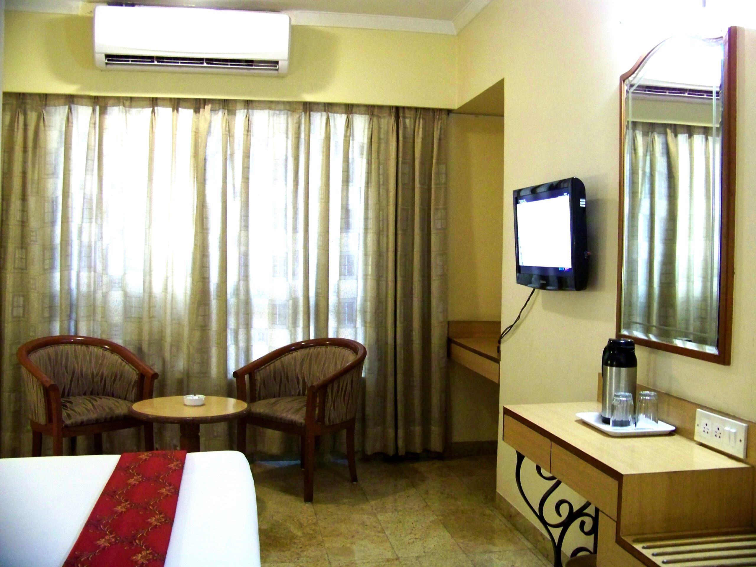 9-Executive Room 2